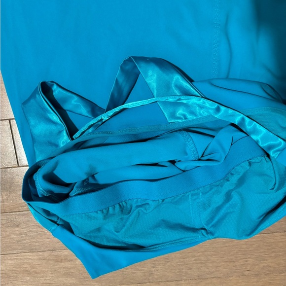 Lululemon Practice Daily Tank Top Size 10 EUC - Picture 3 of 4